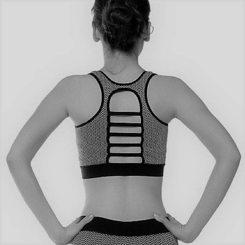 OZHelenemoda's tweet photo. Black and White fitness trendy gear, Remini by Jerf coming soon online and in our shop. #helenemoda #legging #sportsbra #jerfsport #fitness https://t.co/KfbFuulw76