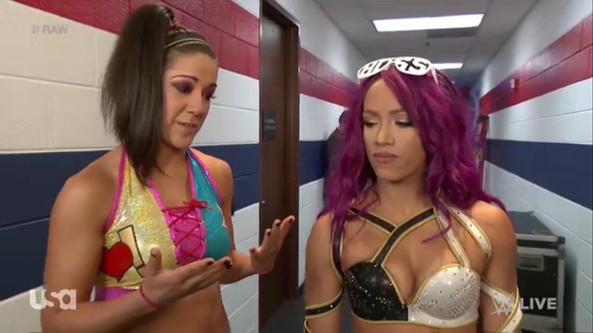tappedoutpod's tweet photo. #BestieProblems @SashaBanksWWE vs @itsBayleyWWE #RAW https://t.co/uZ61Tr4mEY