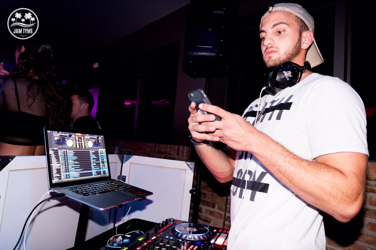 djbennigrelli's tweet photo. When you're  tryna dj but the homies keep lighting up the group chat demanding Kodak 🤦🏽‍♂️ https://t.co/G0f9njALCY
