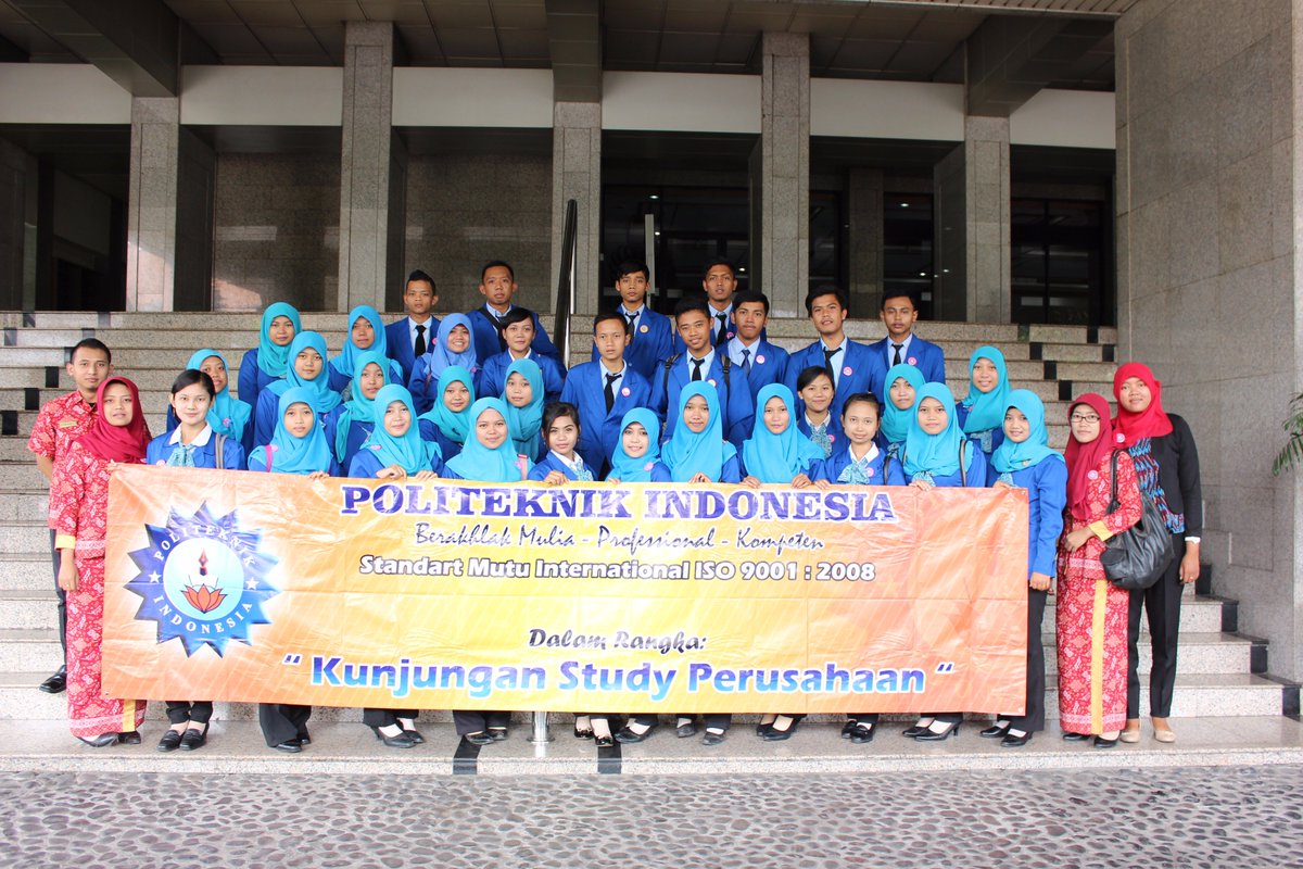 POLTEKINDONESIA's tweet image. Salam Sukses @POLTEKINDONESIA
Kunjungan Perusahaan di Bank Indonesia SBY.
Mari bergabung bersama @POLTEKINDONESIA
Jl Setia Budi no 60 Madiun