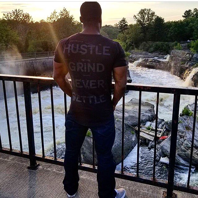 FREAKMODE100's tweet photo. Work ethic has no vacation.
The #Hustle &amp; #Grind NEVER stops. https://t.co/juEcsSyTFs