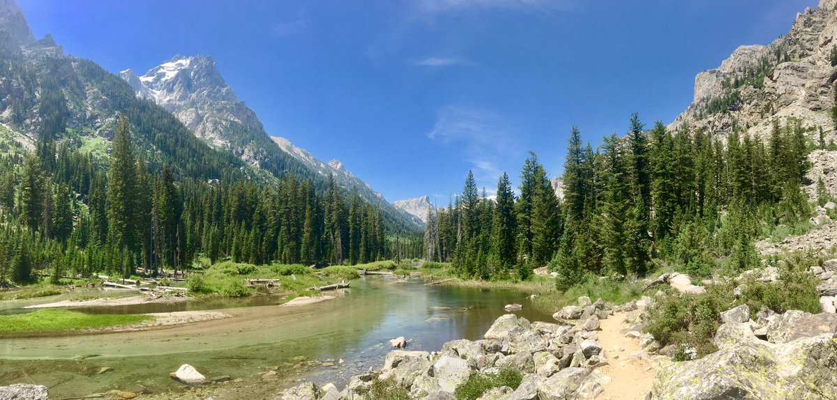 kahoe6's tweet photo. 10 mile hikes pay off #trailz https://t.co/pHddTwcZhA