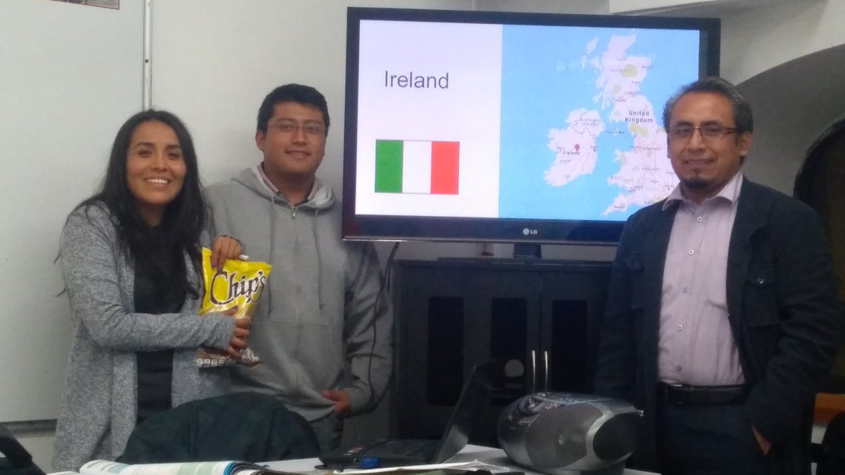The_ELTL_Lab's tweet photo. SS from #L5Class doing a presentation on #Ireland at the @CELE_UNAM @ENALLTmascarone #CulturalFest https://t.co/yJ2n5pvCfP