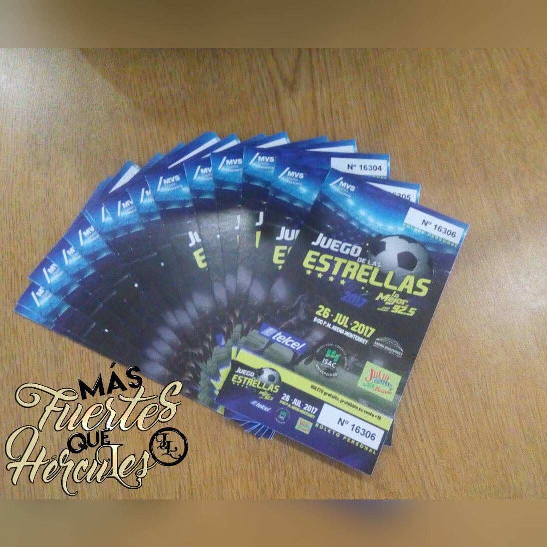 ClubDeLaLeyenda's tweet photo. Ya estamos listas para el #JuegoDeLasEstrellas de @LAMEJORFMMTY para apoyar a @grupolaleyenda @weroayala83 @tecobass #MFSQH https://t.co/45Fk7Rzy3e