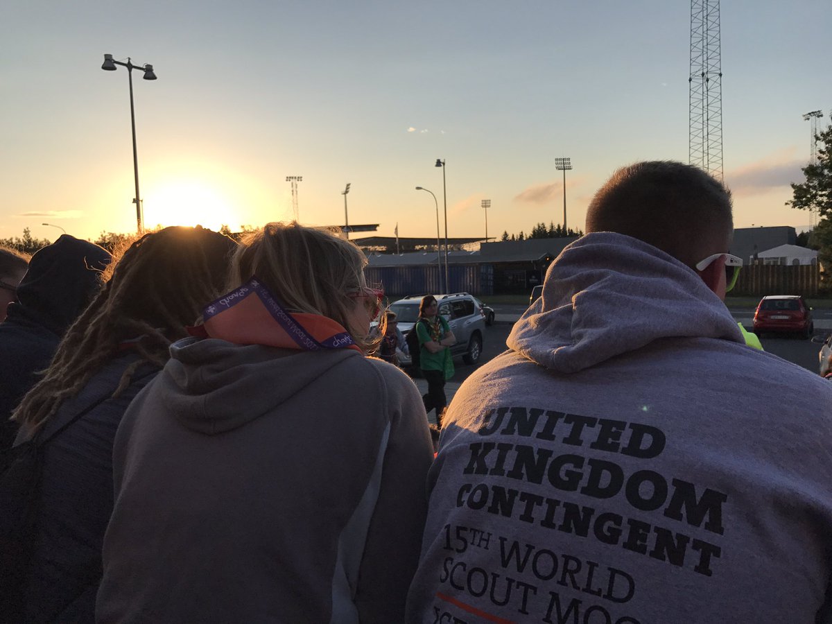 mrmmollart's tweet photo. #moot2017 @ScoutMoot2017 @ukcontingent #sunset #notsunset @thisisiceland https://t.co/lZZCHwYqRF