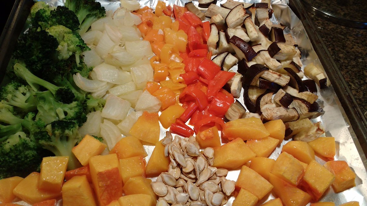 365Fit_Coach's tweet photo. #mealprep #getyourveggies #healthy #cleaneating #macros https://t.co/pDiHQZouyp