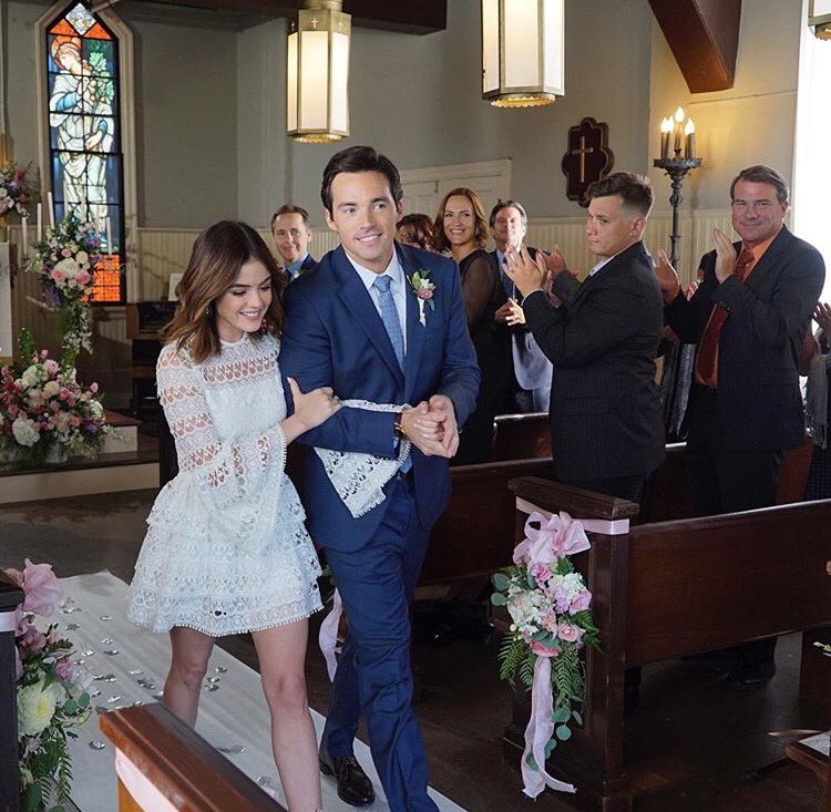 riss7xo's tweet image. My heart is so full.😘❤️ #EzriaWedding
