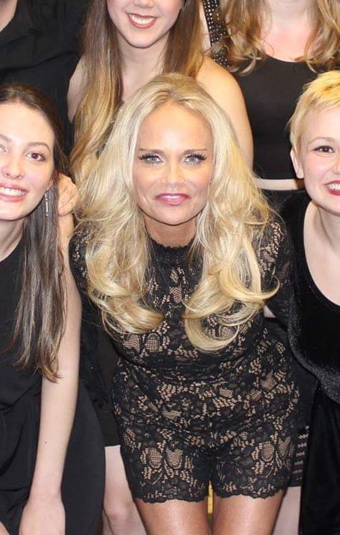 Happy birthday to our national treasure kristin chenoweth and this face she made after singing at the sands 