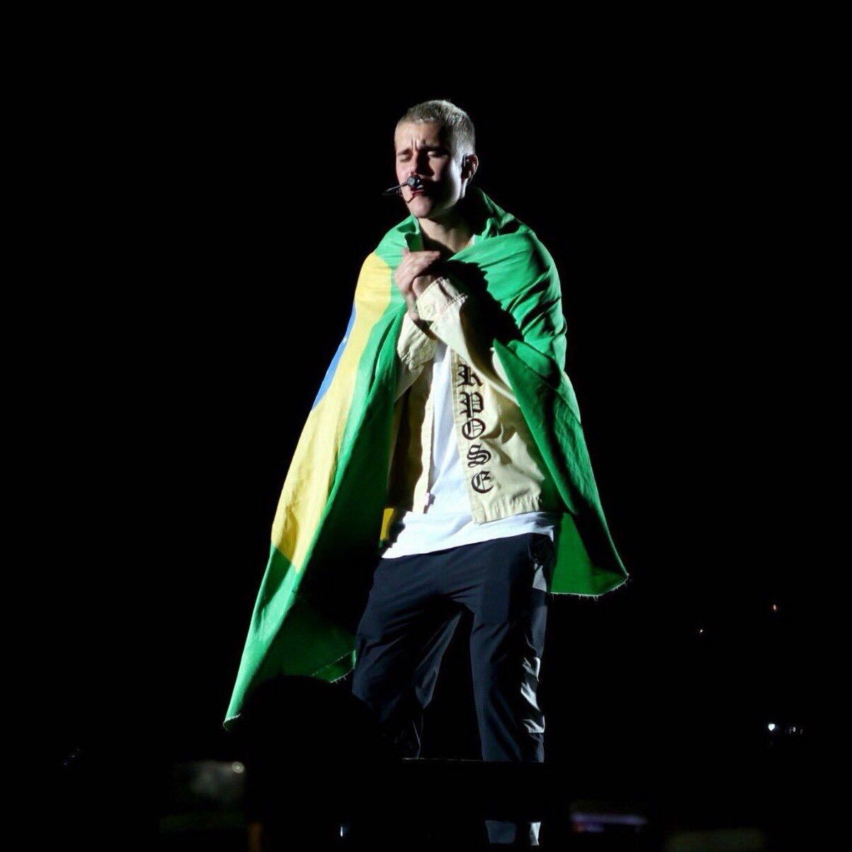 biba_nega's tweet photo. @justinbieber please tell me what's going on #JustinMeNote #FamilyBelieberBR #JustinMyLife @Nath_LeaoCorrea https://t.co/5lDQ4Xtb5s