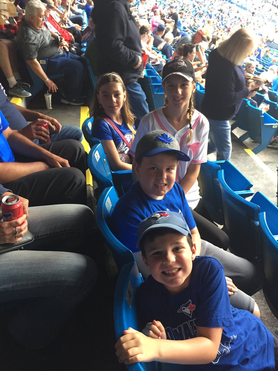 kerri_gdc's tweet photo. #letsrise https://t.co/cH3fUrbMMh
