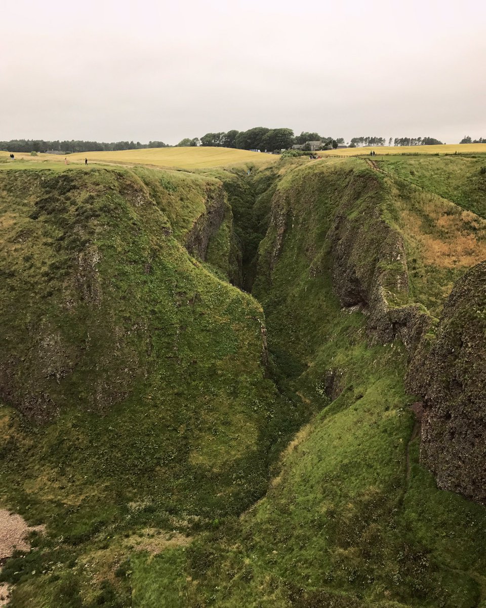chaOslxy's tweet photo. Dunnottar Castle, Stonehaven. https://t.co/XNEgPny2vd
