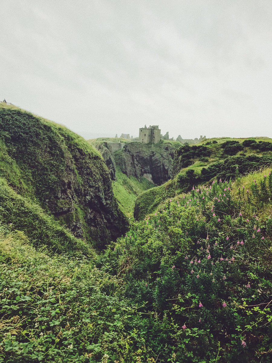 chaOslxy's tweet photo. Dunnottar Castle, Stonehaven. https://t.co/XNEgPny2vd