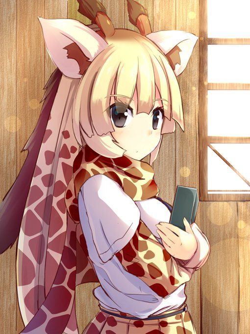 朝のアミメキリンちゃん落描き 