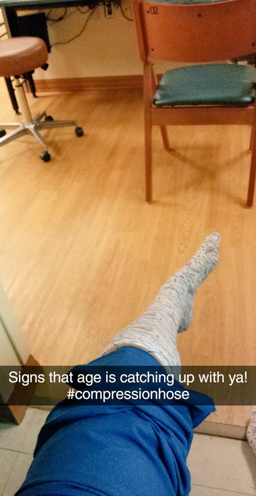 amarie1878's tweet photo. #OLDAGE #COMPRESSIONHOSE #ERLIFE https://t.co/o9bJRLVR6Y