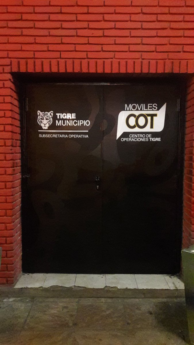 paolarenedo's tweet photo. Renovando la puerta de #BaseCarupa.
#COT #SPC #SubSecretariaOperativa   Mira que linda quedó!!👇 https://t.co/ETb0qNIK2m
