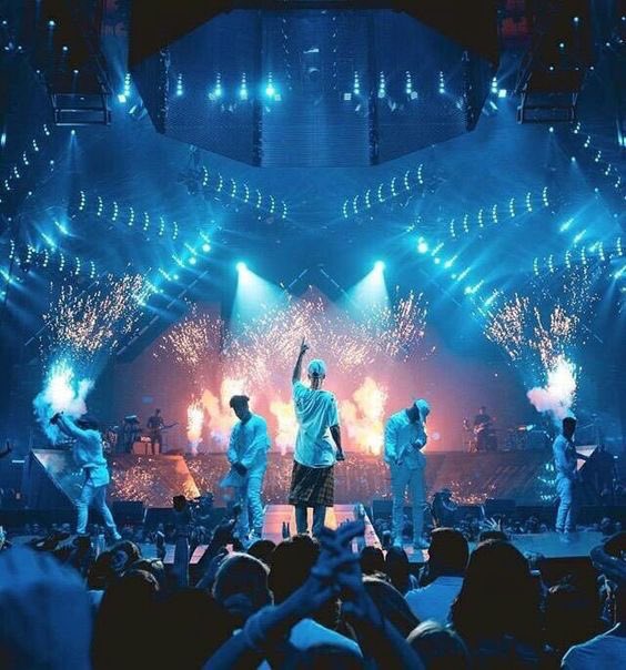 TheJBieberWife's tweet photo. Purpose Tour was amazing✨👏🏻 thank you @justinbieber 💓#PurposeTour https://t.co/VAT90ePMHr