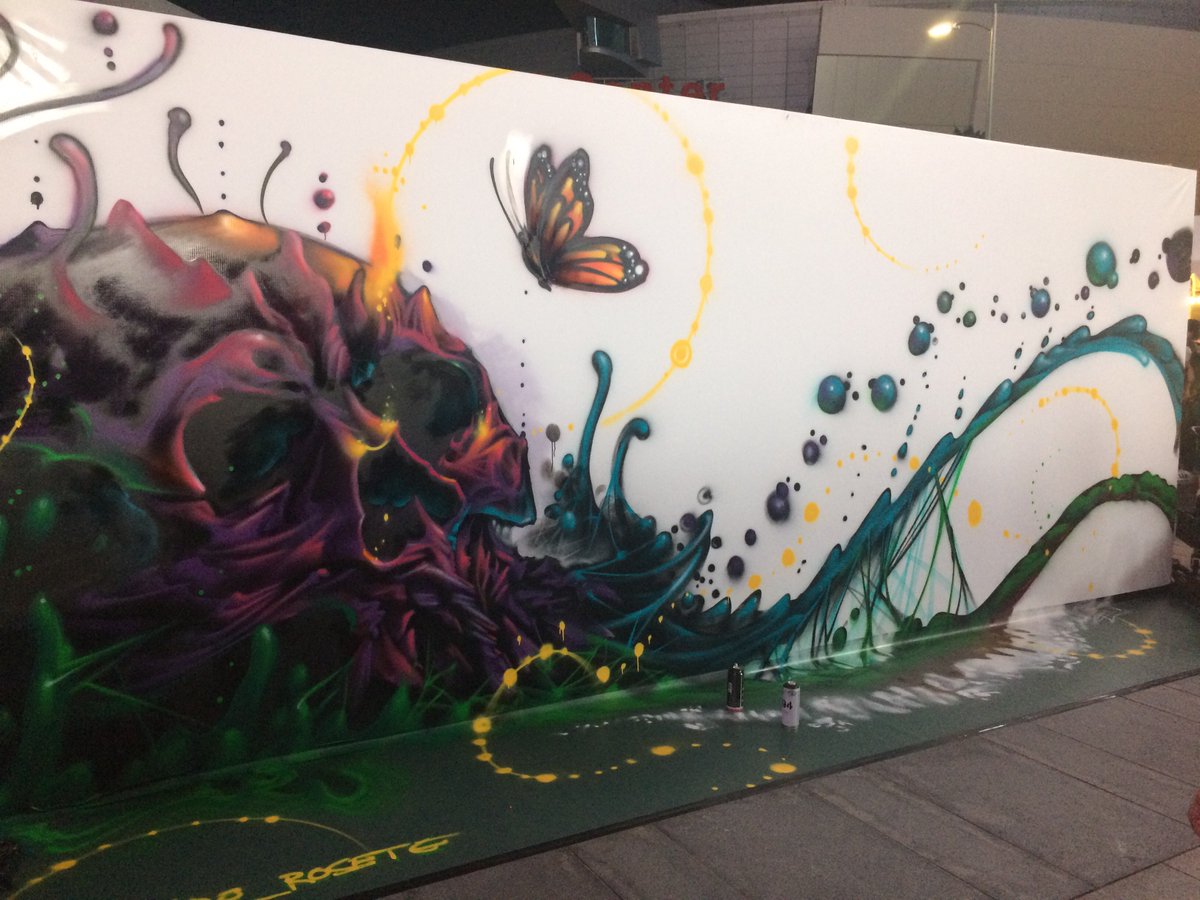 dirtyjunglights's tweet photo. Live spraypaint mural painted at LA Live by Rosete --- #lalive #losangeles #spraypaintart #mural #liveart #art #butterfly #skullart #skull https://t.co/qVSc1RTk6d