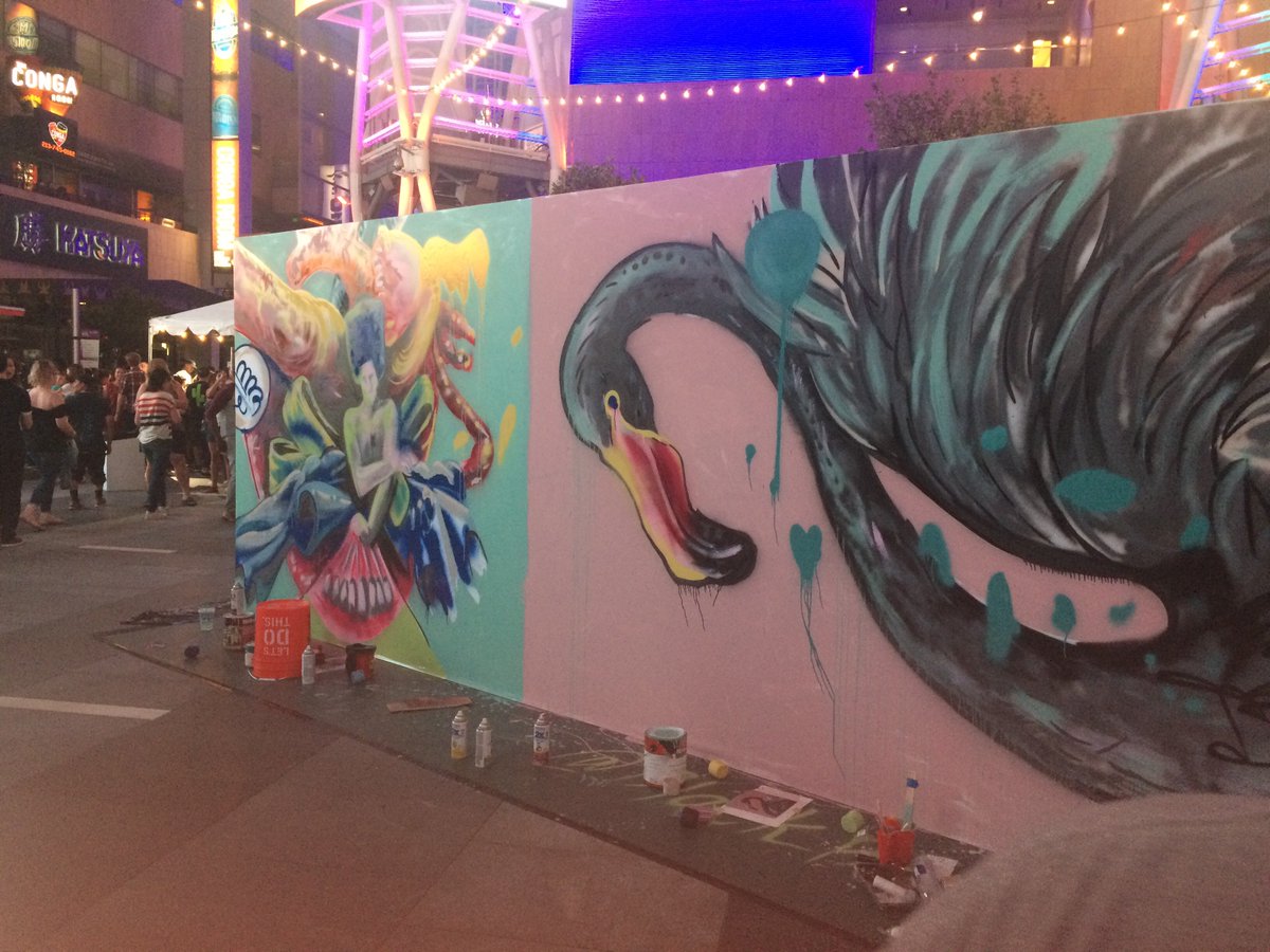 dirtyjunglights's tweet photo. Artist Unknown -- #live #mural at #Lalive #detailed #spraypaint #liveart #art #abstract #pink #miamivibe #flamingo https://t.co/rzGu2MAdfb