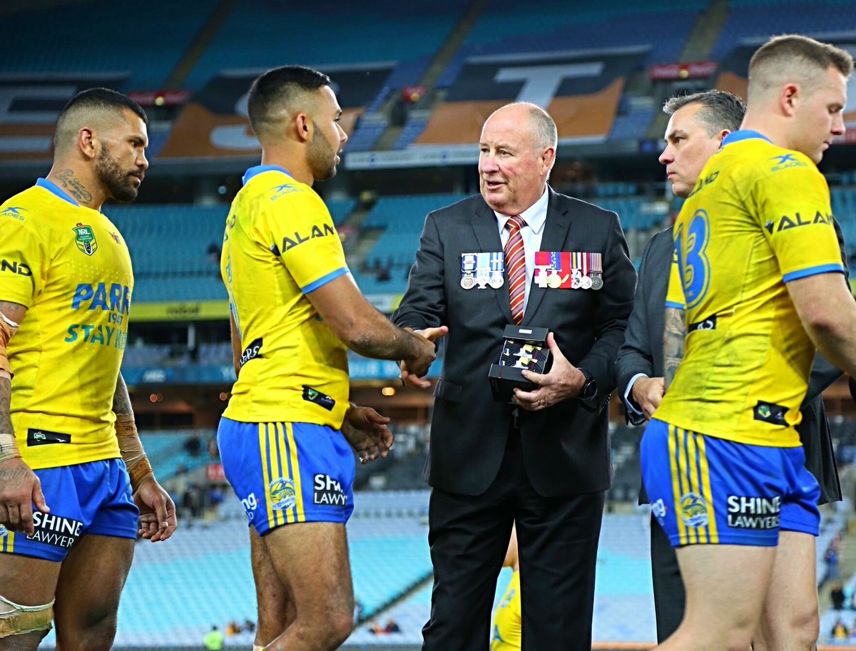 CrossofValour's tweet photo. Very proud moment for our recipients to present the @RoyalAustMint Australian Bravery Coin to players of the @TKYFdn / @NRL #StayKind Cup https://t.co/FEWpJYBXzJ