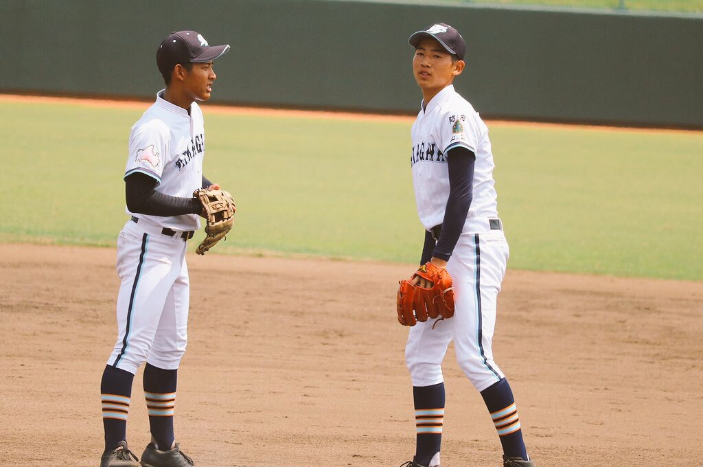 vRwGPo6cDnManYV's tweet photo. 高川学園野球部を引退しました。

親やOBの方、応援してくれたのに
甲子園に連れていけなくてすみません。

負けてしまったけど、いい仲間に出会えてその人たちのおかげでこの夏頑張れました！

最後まで投げさせてくれてありがとう😊みんな大好きです！

2年半応援ありがとうございました https://t.co/zlXsd5ESat