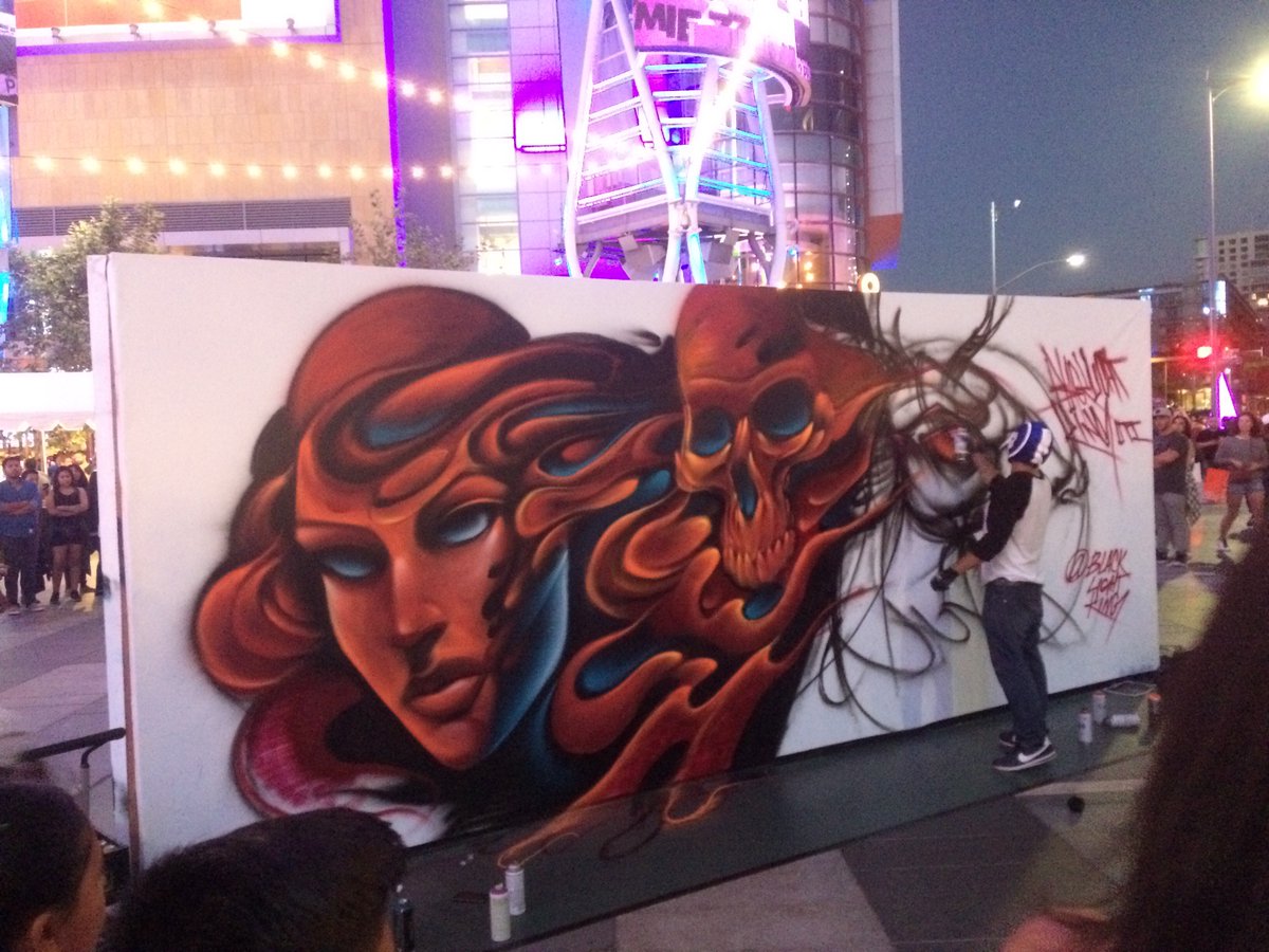 dirtyjunglights's tweet photo. Artwork by Black Light King #lalive #mural #blacklightking #blacklightart #blacklight #la #artwork #spraypaint #spraypaintart https://t.co/cu9X4be8fc
