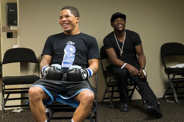 MayweatherPromo's tweet photo. Caption this photo. The best caption gets a RT. #MayweatherMcGregor #GervontaDavis #MemeMonday https://t.co/nqPaiQavE1