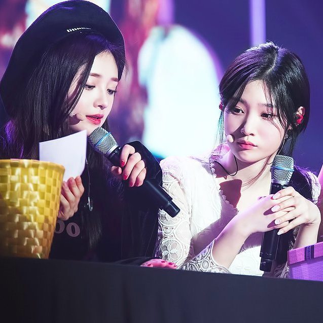 queenjpinkyy's tweet photo. Ini ceyon kepo banget ngeliat ngeliat https://t.co/L0POP883X8