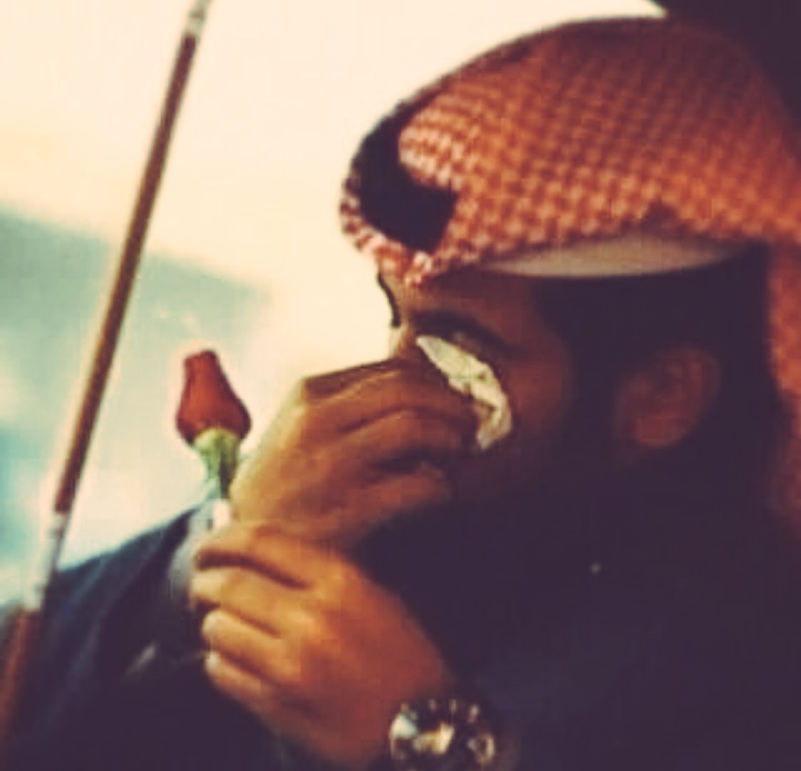 ㅤㅤㅤㅤ

والله ما اقسى من فراقك يوم همّيت المسير 
الا تصدادي من (دموعً) عجزت اردها !