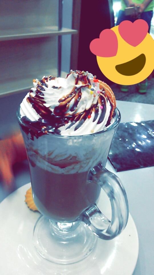 luisdavili's tweet photo. #Starbucks  💕💖😀 https://t.co/rIHrOzIqbm