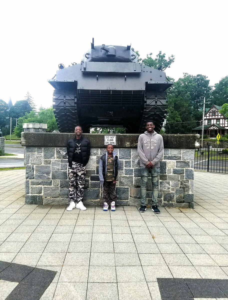 MadamePresidemt's tweet photo. #ISRAELKOKERTHOMAS #SIBLINGS ENJOYING THEIR LAST #vacation #WESTPOINT #HAVINGFUNTIME #MEMORIES #pastorskokerthomassons #HISTORYINMAKING https://t.co/RlDNtir25l