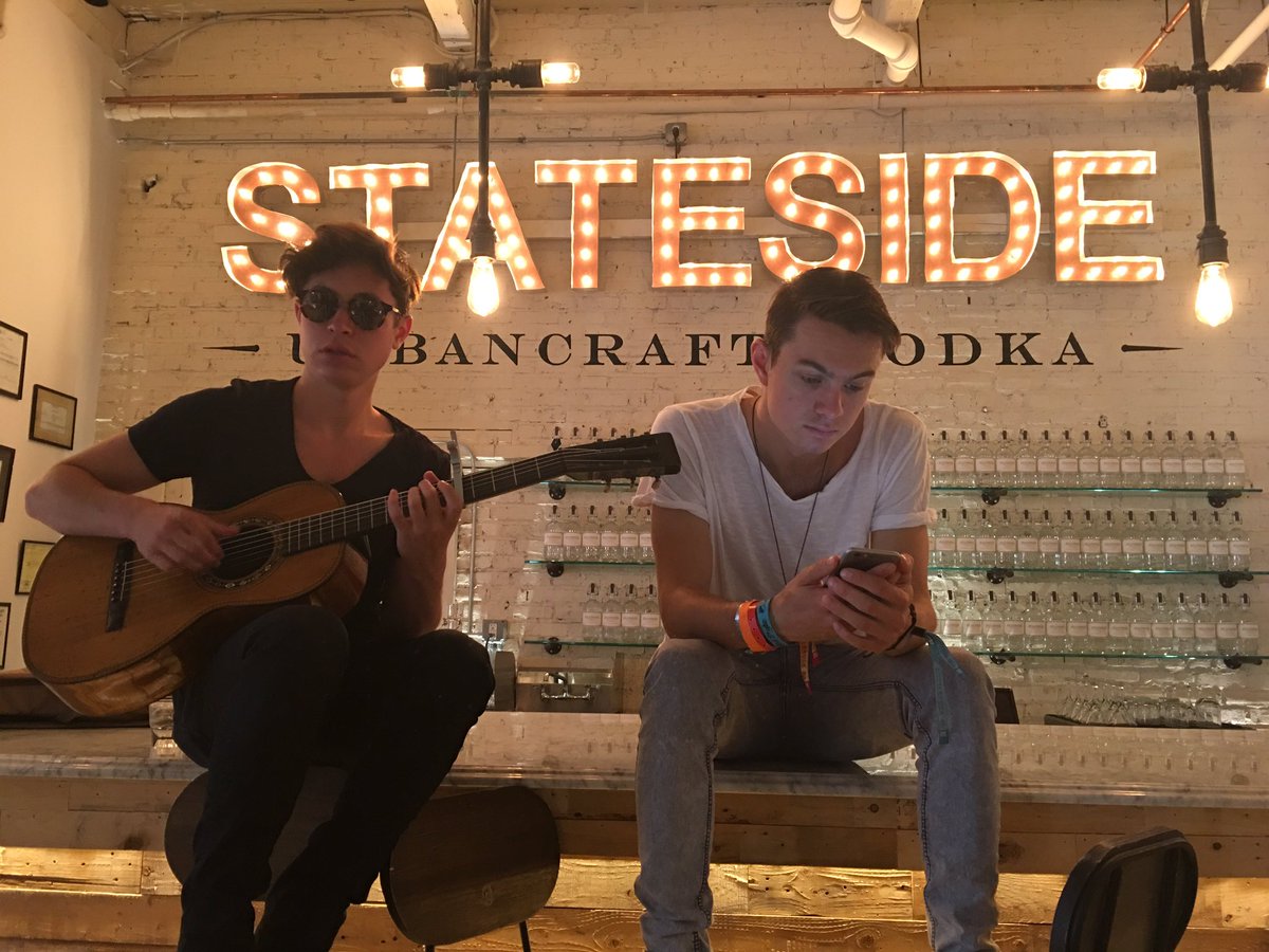 DLREMIX's tweet photo. That time we took over a vodka distillery in Philly to shoot a little music video @StrangersUknow @statesidevodka #iNeedMoreStatesideVodka https://t.co/cIu1UQFV1J