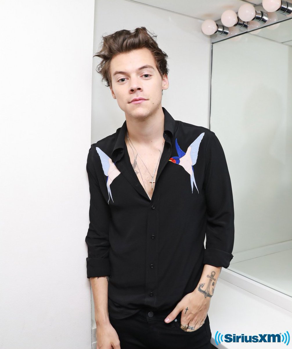 Harry Styles Updates On Twitter Harry For SiriusXM Hits 1 197
