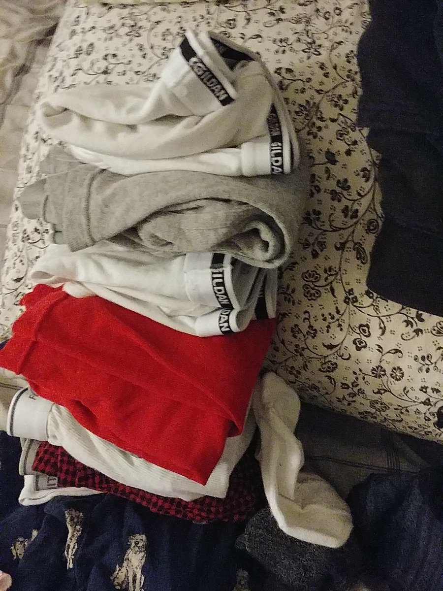 carolynswife's tweet photo. My wife is better than your wife! She even folded my undies! #foldedlaundry #lovemywife https://t.co/0oQbrthWJN