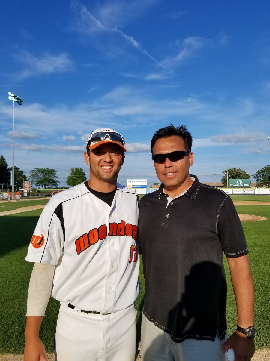 MankatoMoonDogs's tweet photo. Anthony Cuellar tosses out the first pitch to his son, right fielder @kylecuellar29 and we are underway at the Frank! https://t.co/zylkiSucvl