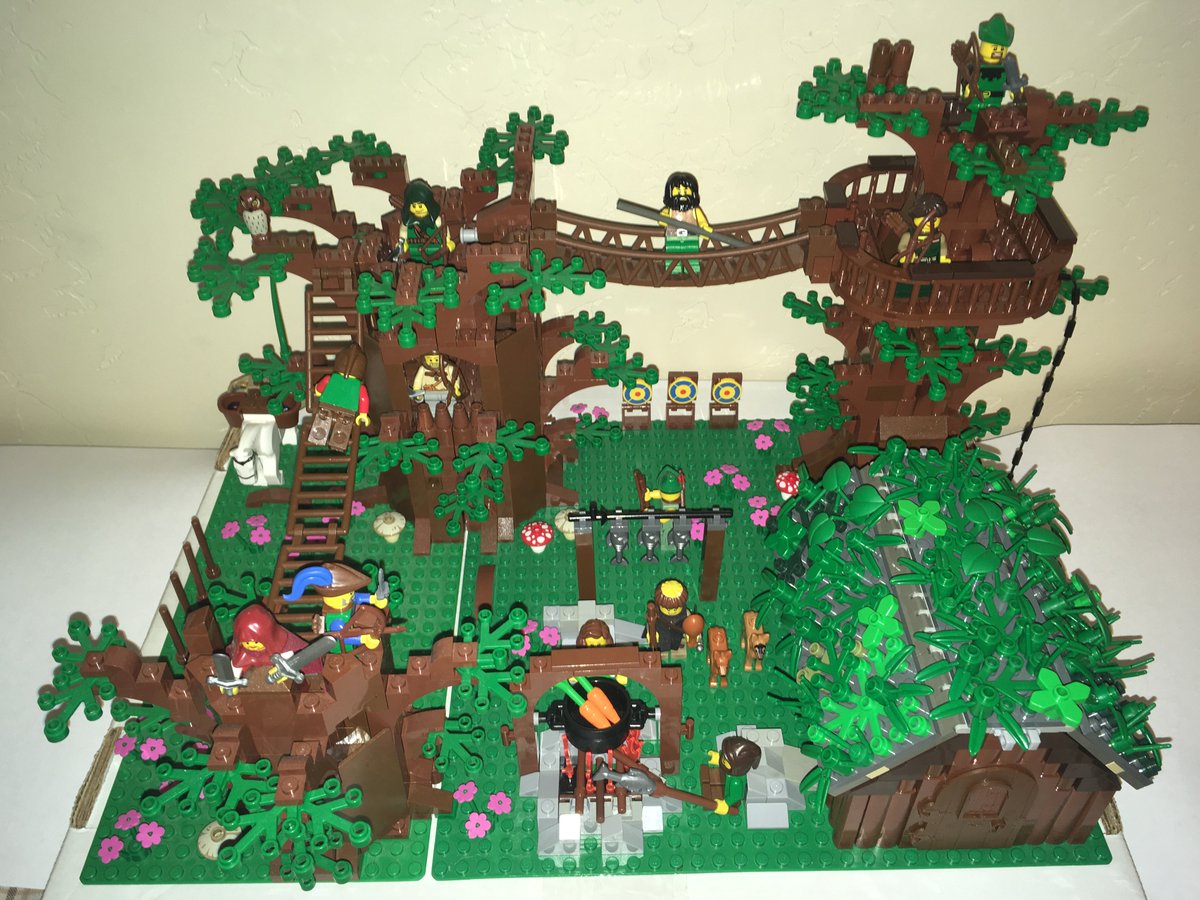 Lego Robin Hood (@ootkaman)