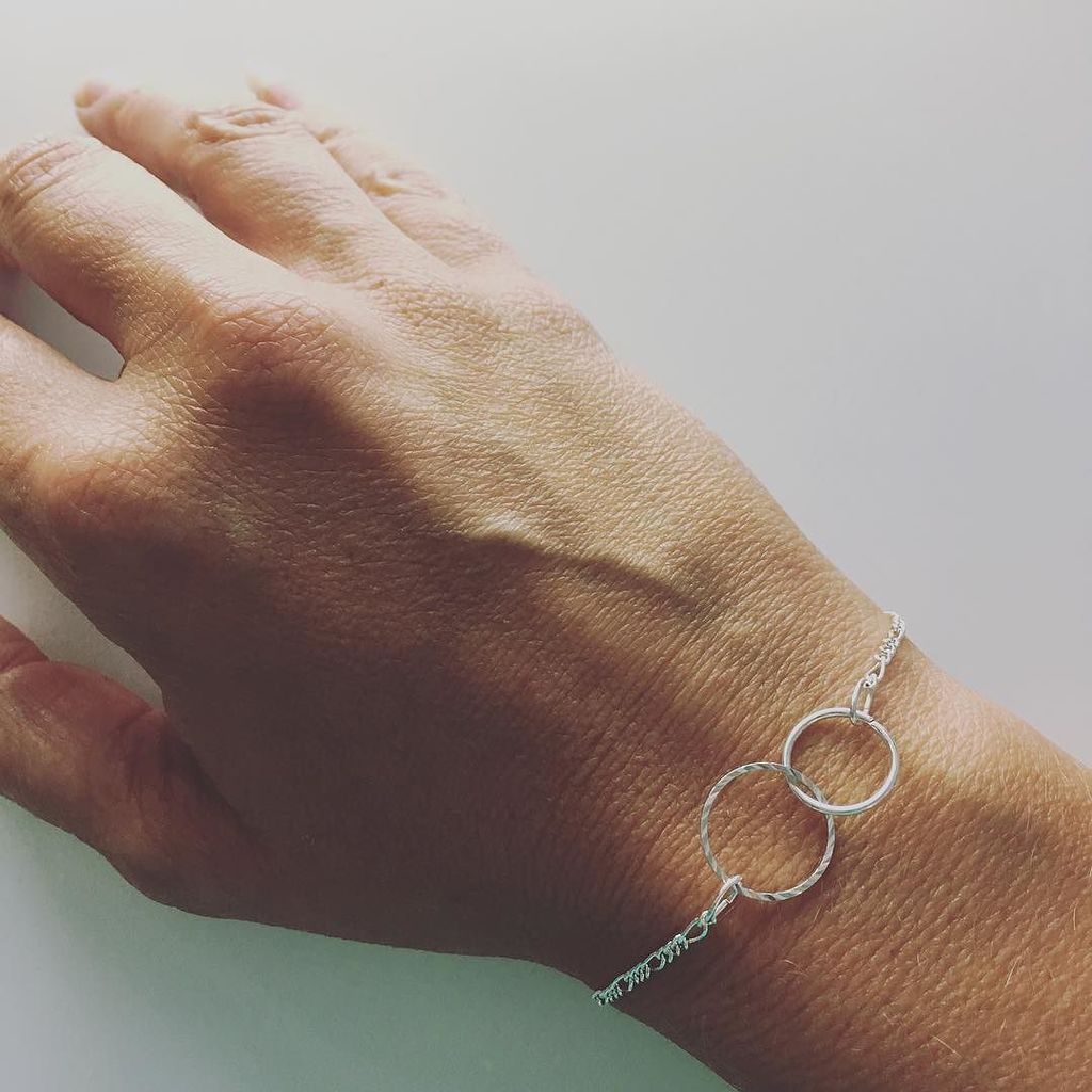beautyfull2016's tweet photo. Forever. Infinity. #infinitynecklace #vintageearrings#repurposedjewelry#donatetoday#canadafashion#oneforone#shoplo… https://t.co/8TAtZBs3IG https://t.co/oyD58Z1q9C