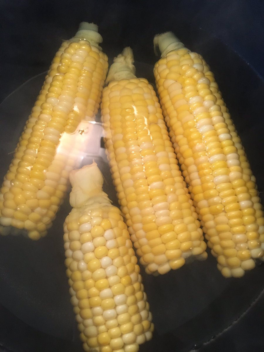 KellieForAg's tweet photo. First meal of the season! #sweetcorn #iacorn #summertime #foodporn https://t.co/an1jFRUmgc