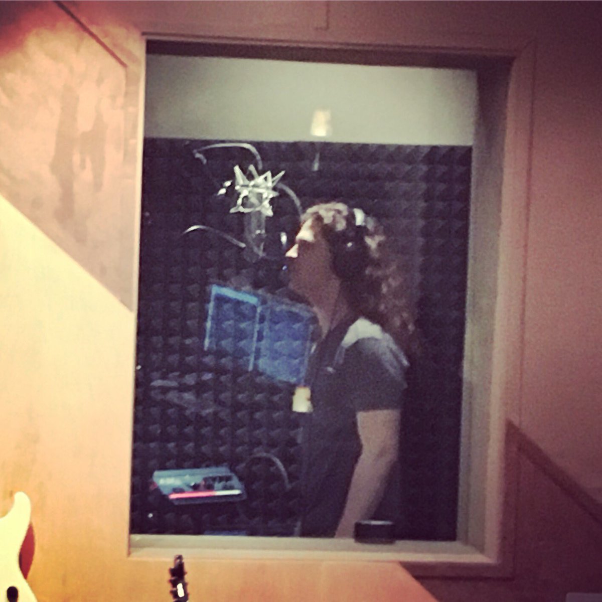 TFBBband's tweet photo. Recording vocals today!#thevoice #notreallycuzIlost #joshpit #ProofofConceptEP https://t.co/S2EvEchtC8
