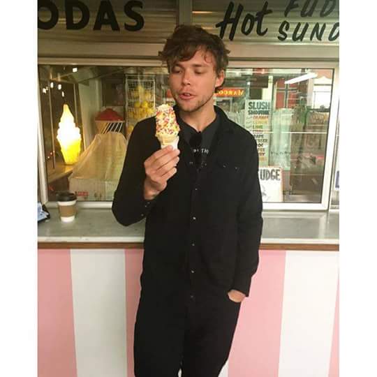 Me gustas, pero me gusta más el helado 🍦