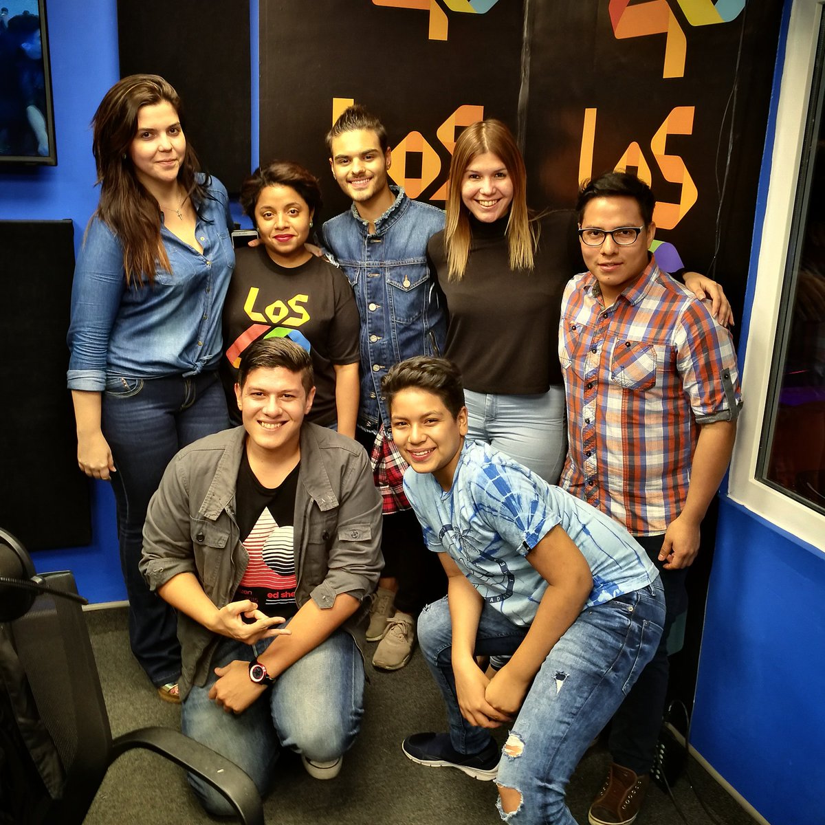 OscarRuizC's tweet photo. Hoy nos visitó @abrahammateo en @los40panama y compartió con muchos fans en el #FanDay40. Pronto conocerán su lado #Cinelover. #Los40 https://t.co/SCevgxTEpa