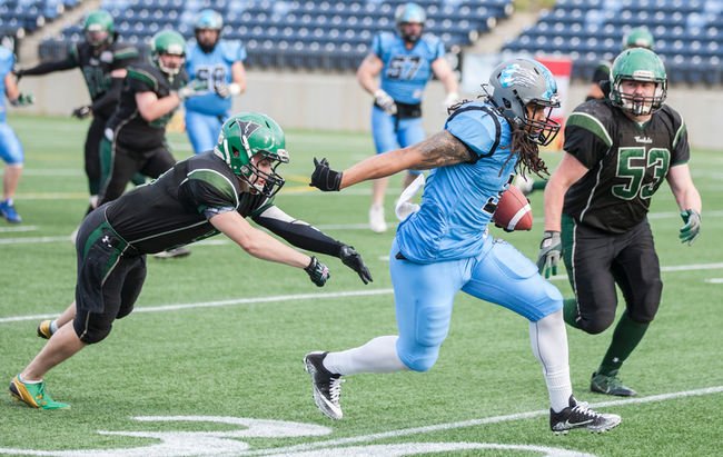 FortMacToday's tweet photo. Monarchs close out perfect regular season with rout of Vandals | https://t.co/PDQBQIFfvP | #ymm https://t.co/hpEUdECZ6e