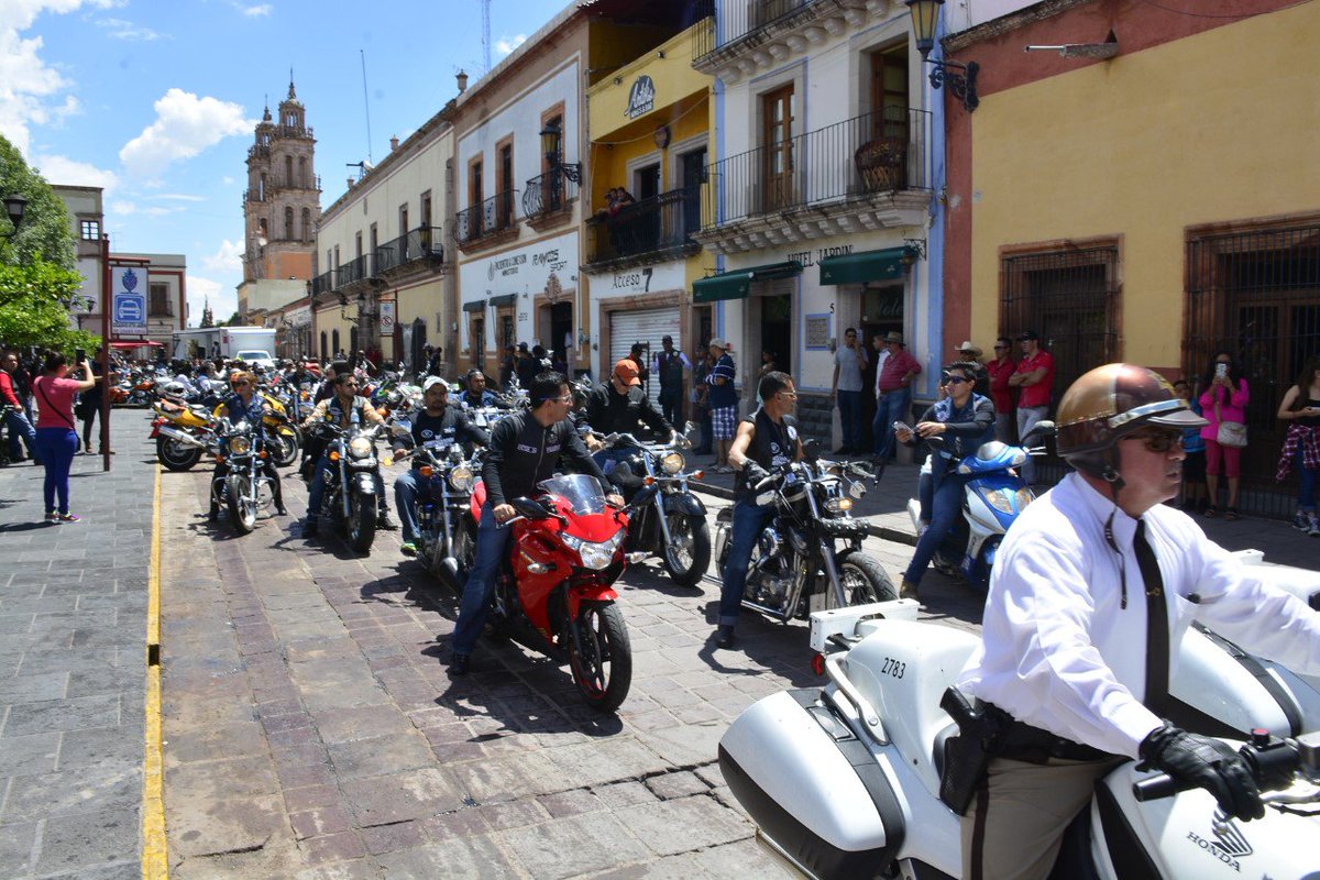 aficionzac's tweet photo. Turismo de Jerez lleva a cabo 1a Concentración Motociclista https://t.co/HOTEebBnrS … https://t.co/vyKk4d0s13