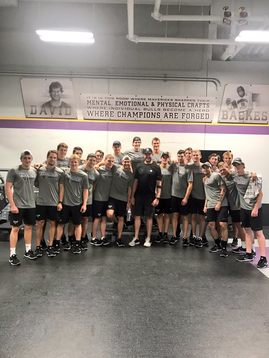 dbackes42's tweet photo. Back at the old stomping grounds with a herd of @msumavericks for #DanMeyer golf tourney. Beautiful new facility! #comealongways https://t.co/rnj6bNbwjV