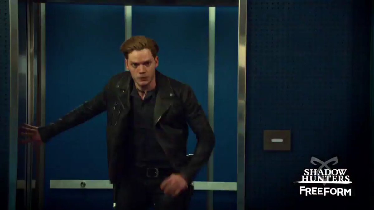 vminears's tweet photo. Sebastian solta a CLARY! #SaveClary #ShadowhuntersNaNetflix https://t.co/4dkaCKjF9R