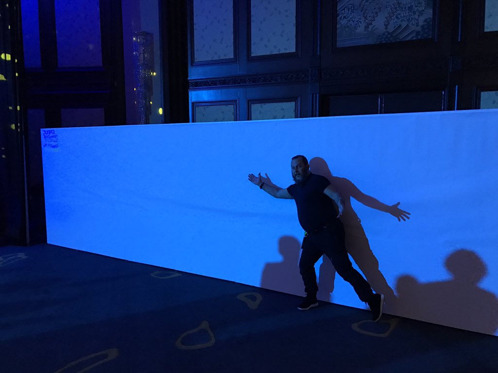 Tom King (@tomkingup2speed) on Twitter photo What can <a href="/dangergene/">Gene Whitlock</a> do with this blank canvas over the next 4 hours? #GraphicDesign #graphicrecording What can <a href="/dangergene/">Gene Whitlock</a> do with this blank canvas over the next 4 hours? #GraphicDesign #graphicrecording