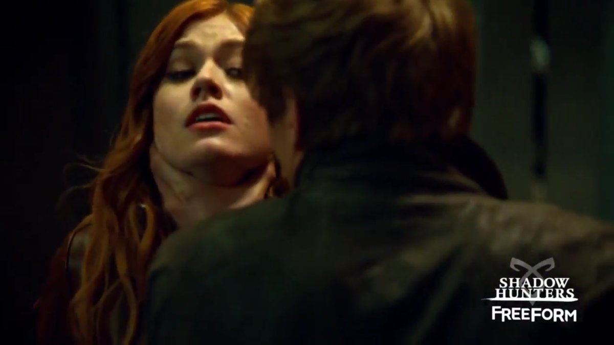 vminears's tweet photo. Eu vou sempre postar essa tag #SaveClary obg https://t.co/loKKPyEVfv