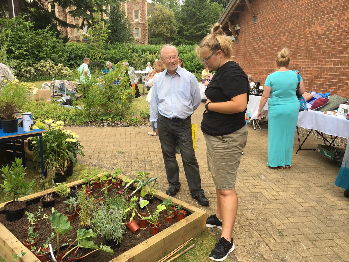 BrendanYoung3's tweet photo. Gr8 day at Malvern Hospital with Megan &amp; team raising funds for @linknurseries1 and demonstrating #WellBean Garden Club @sharonbellWCG https://t.co/NAJpVVjGhA
