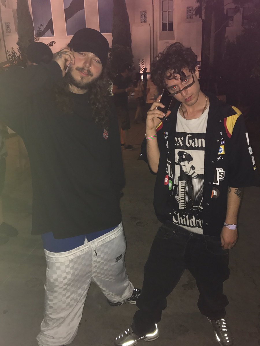 PostMalone's tweet photo. sorry mom, my plug is calling https://t.co/9mgMCU91Et