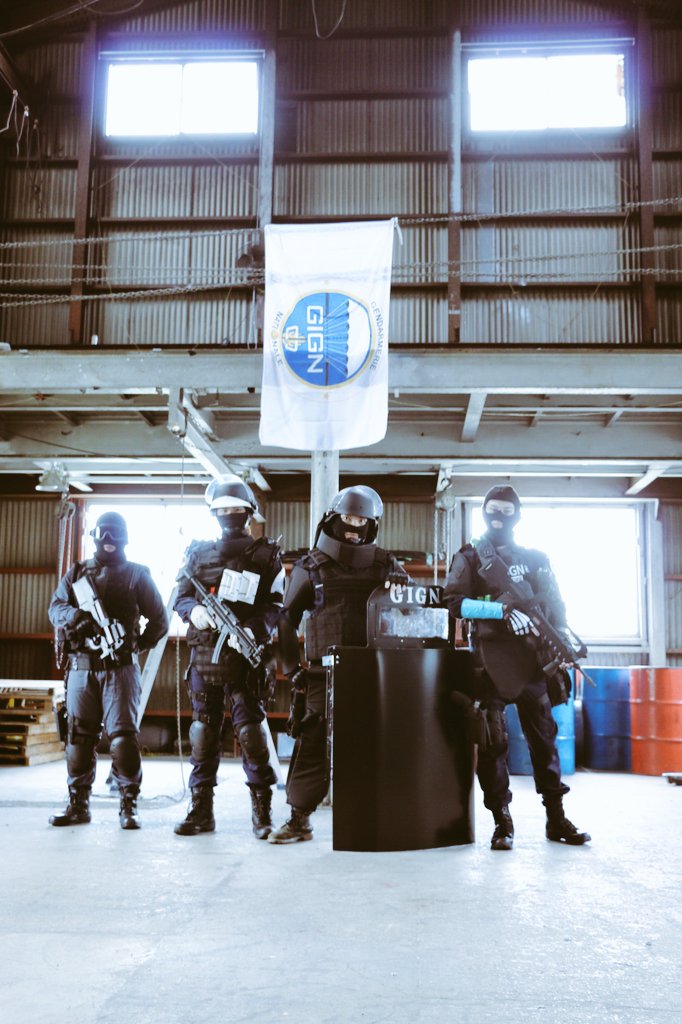 Sunk_MaNTiS's tweet photo. 【R6S】S'engager pour la vie【GIGN】
ー人命を守るためにー

DOC @Sunk_MaNTiS 
MON @AKILA1113 
TWITCH @camembartFish 
#R6S #RainbowSixSiege  #cosplay #虹六 https://t.co/ifKG4Jvxv2