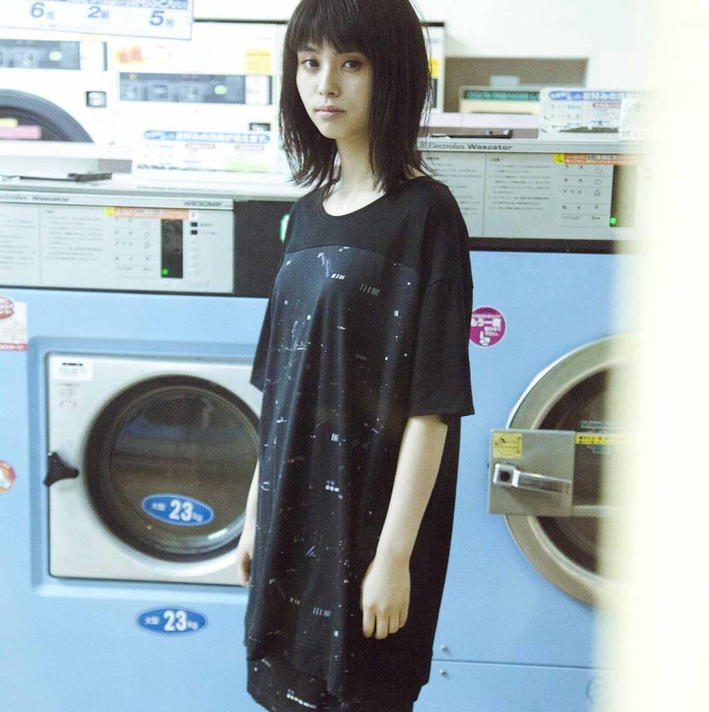 mitsuinami's tweet image. 3tsui 2017aw
もうすぐスタート

この暑い季節から着てもらえるカットソー類から納品予定です◎

今回のオリジナルプリントは
夜景が宇宙にみえる。そんなイメージです。近くにも遠くがあるよ。

#3tsui #2017a… ift.tt/2txJsD3